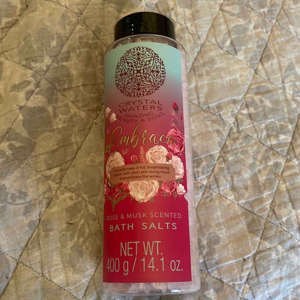 Rose & musk scented bath salts 14.1 oz